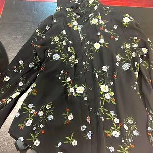 🌻flower button up